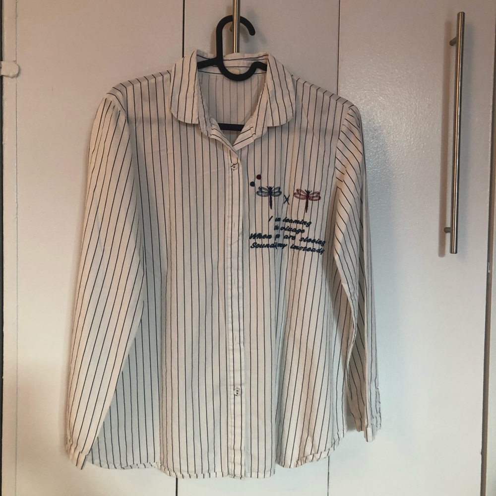 stripe shirt with enbroidery